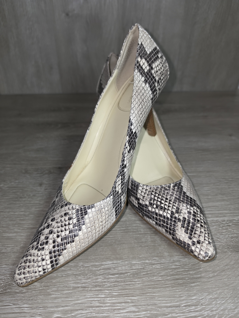 Calvin Klein Snake-Print Pointed Toe Pumps Black & Cream Office Women's Size 10